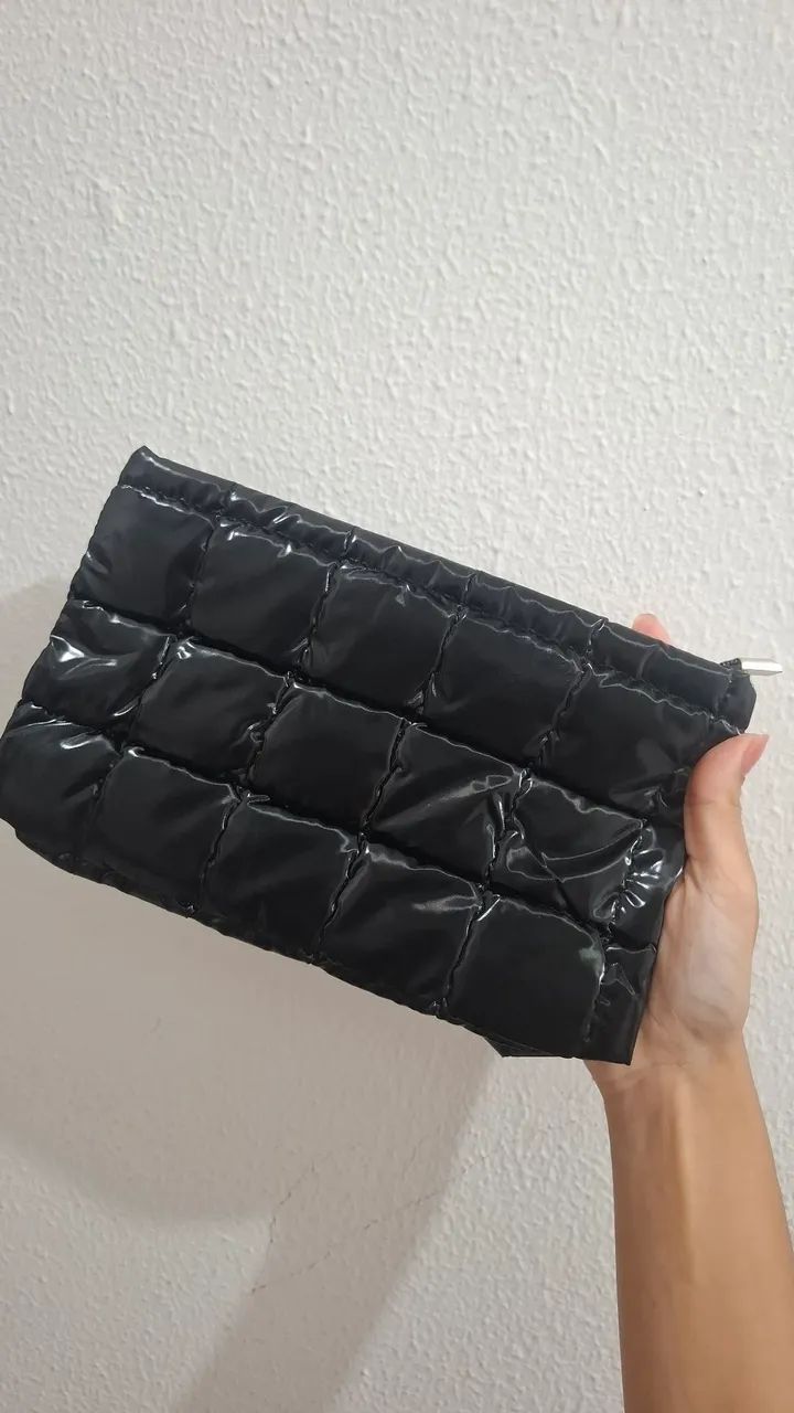 Necessaire puffer estofada com forro interno - Foto 5