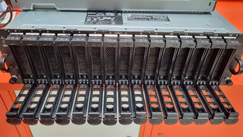 Dell PowerVault MD3000 - Storage (completo) - Foto 5