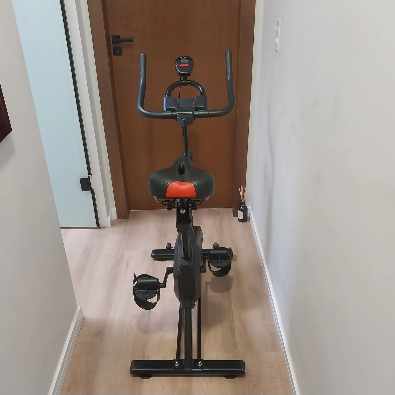 Vende se Bicicleta Ergometrica semi-nova  - Foto 3