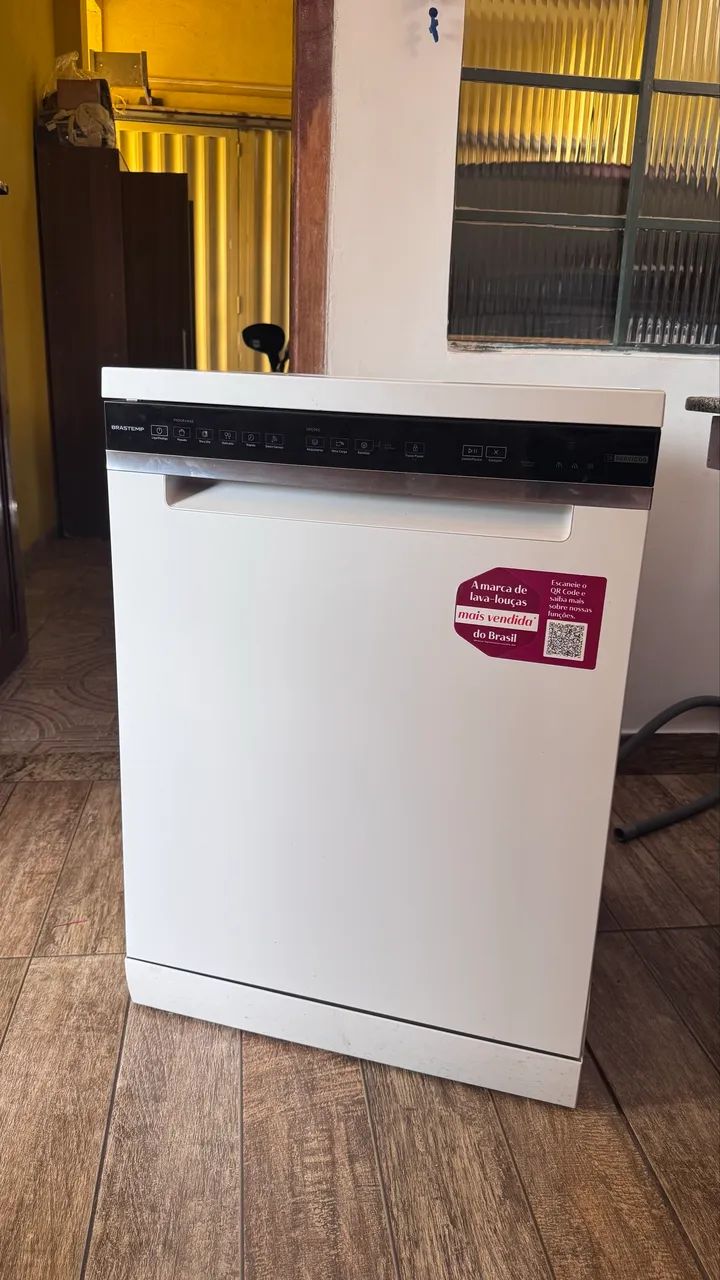 Lava-louças Brastemp 15 serviços com Smart Sensor