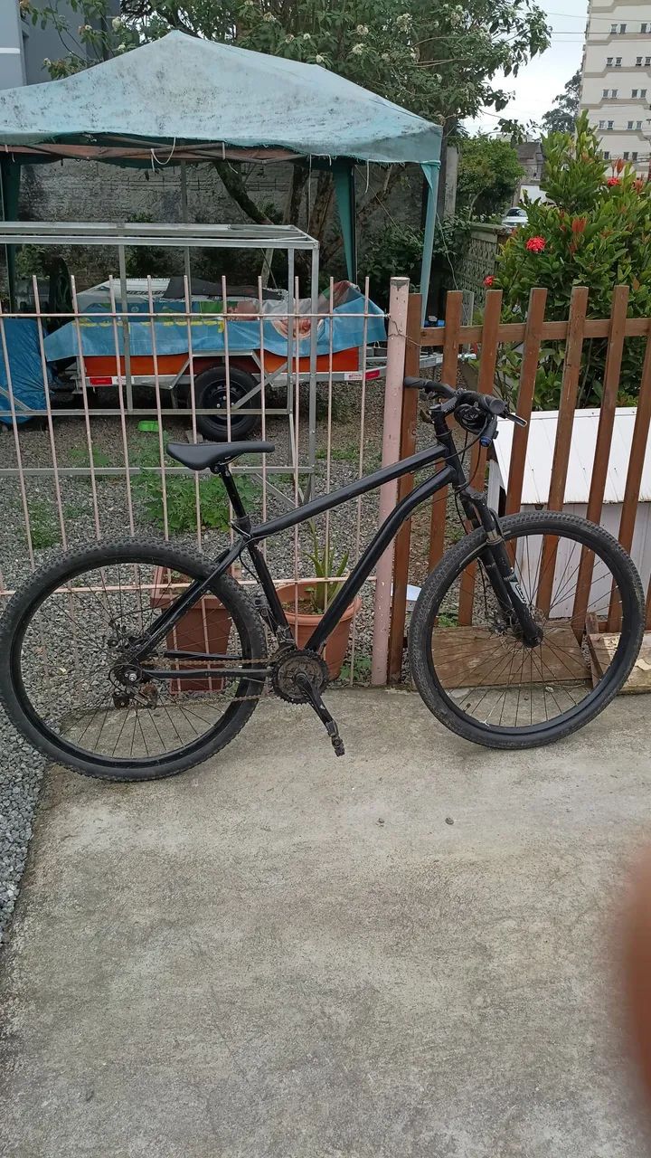 Vendo bicicleta de marchas e freio a disco - Foto 2