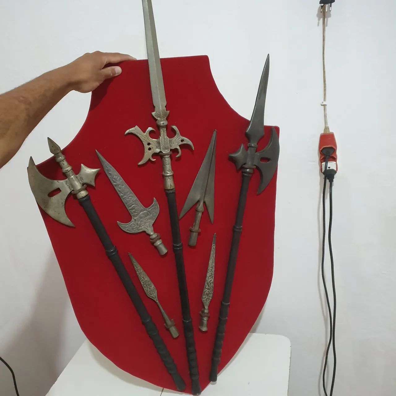 Escudo com Lanças Antigas 