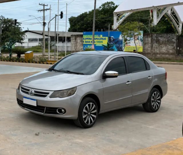 Volkswagen Voyage VOYAGE 1.0/1.0 City Mi Total Flex 8V 4p 2013