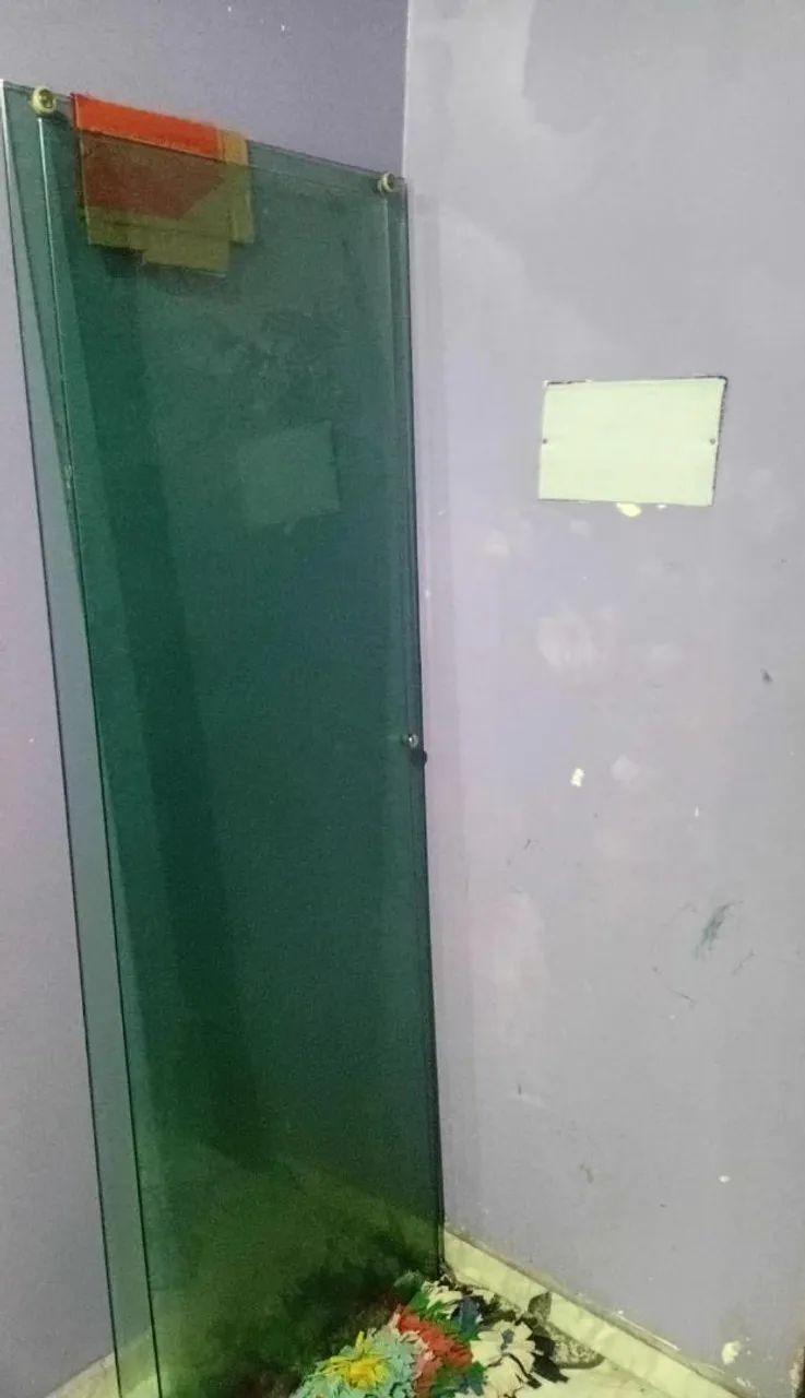 BATHROOM ENCLOSURE FOR SALE