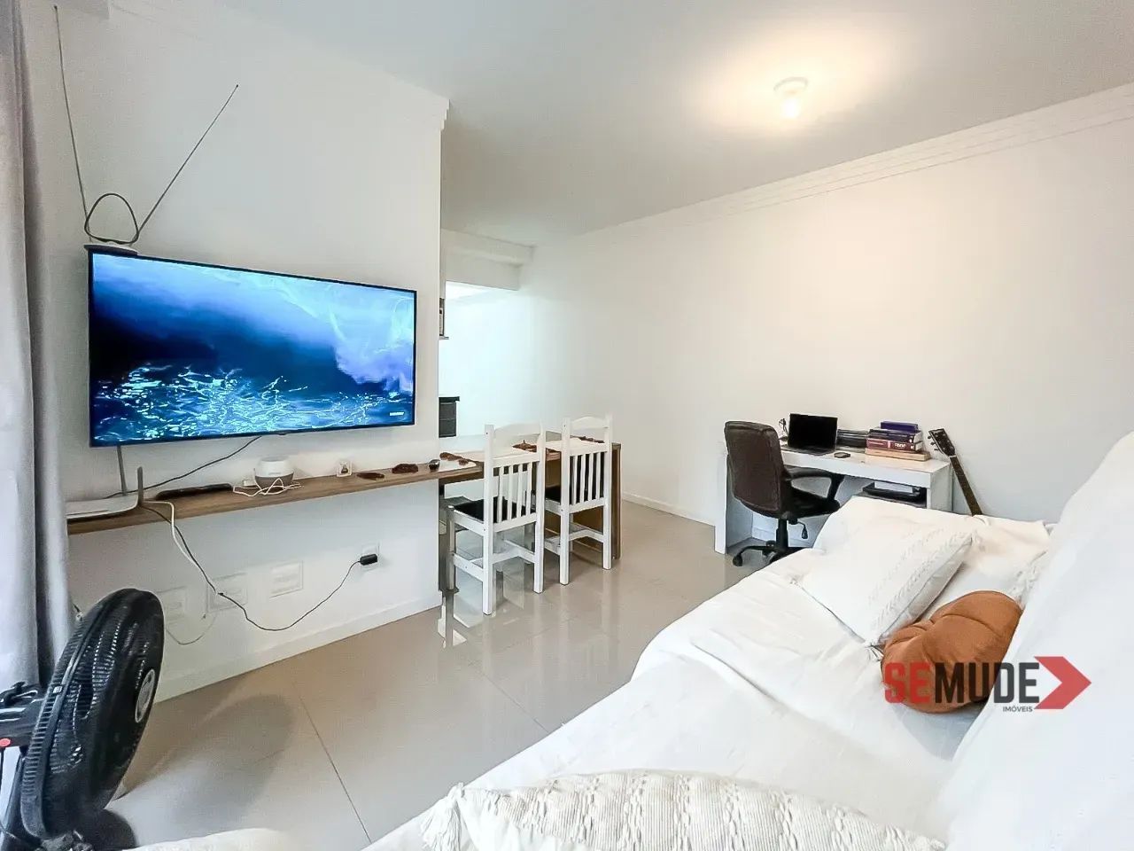 Apartamento 2 dormitórios 2 vagas próximo a UFSC - Foto 3
