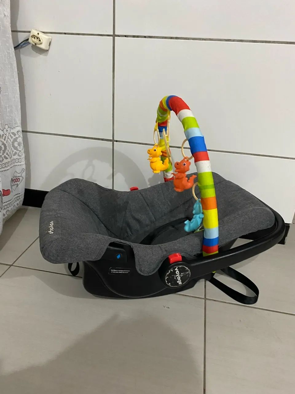 Bebê conforto com móbile  - Foto 4