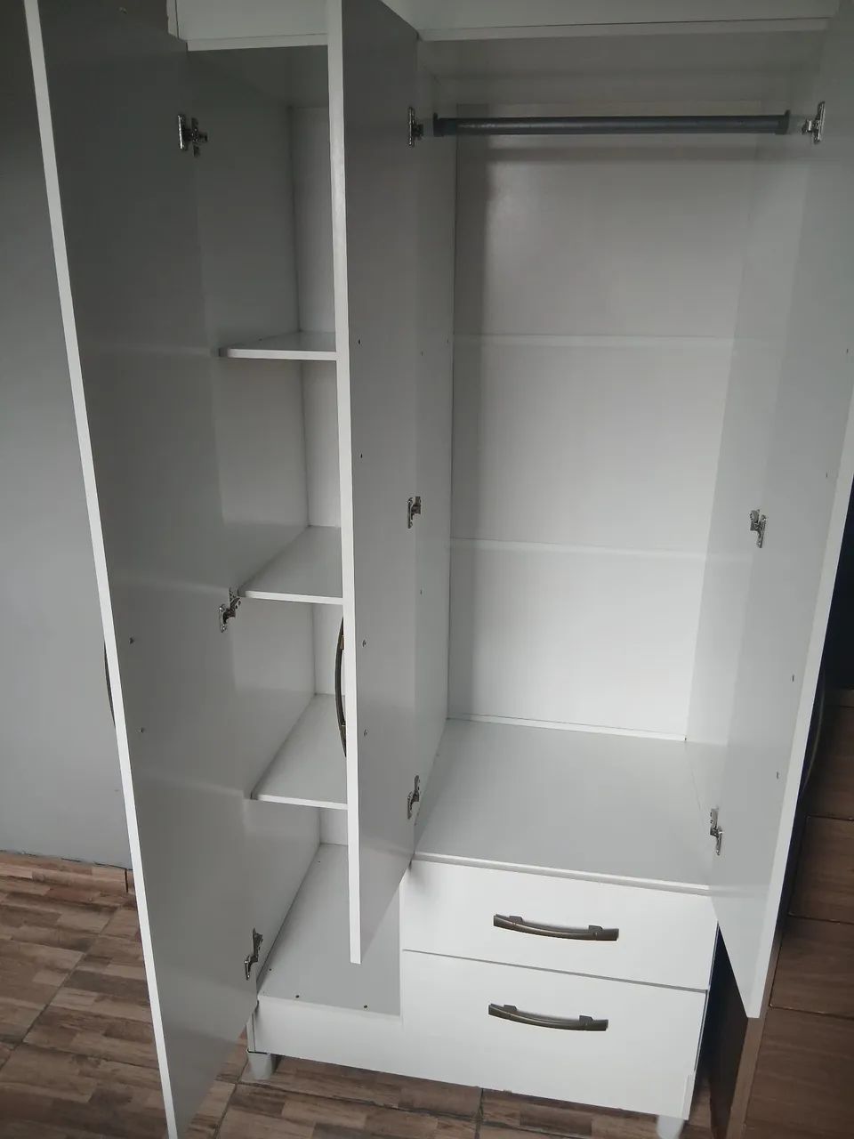 Cama ,cômoda e guarda roupa  - Foto 2