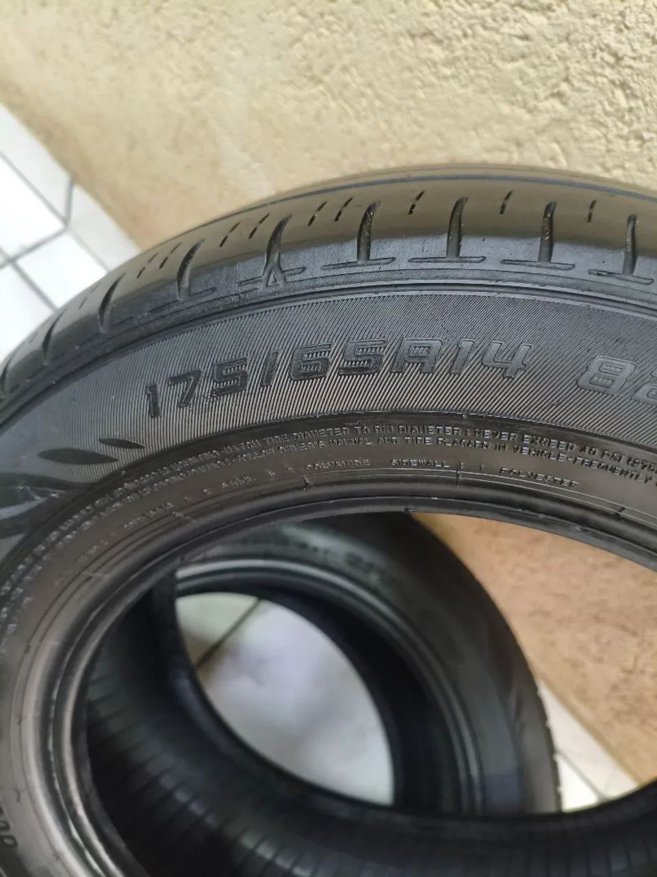 Par de Pneus Usado 175/65R14 Dunlop - Foto 5