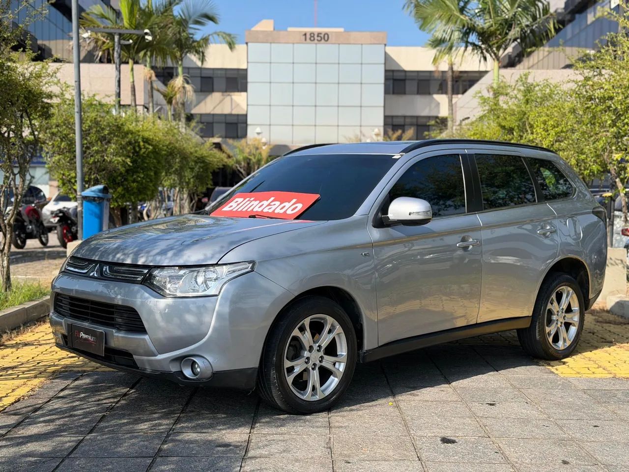 Mitsubishi Outlander 2015