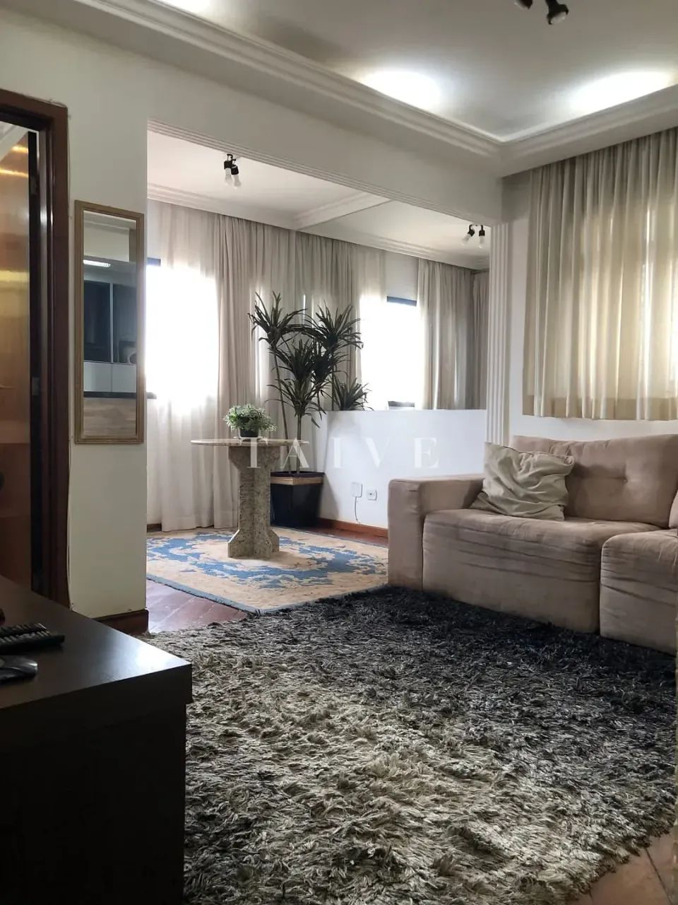 Apartamento à venda, Edifício Saint Simon, 57m² úteis, 1 quarto com suíte e closet, duplex - Foto 2