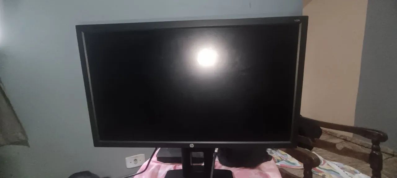 Monitor 21.5" HP V22B - Full HD IPS