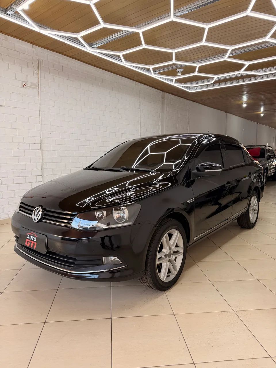 Volkswagen Voyage VOYAGE Evidence 1.6 Total Flex 8V 4p 2015