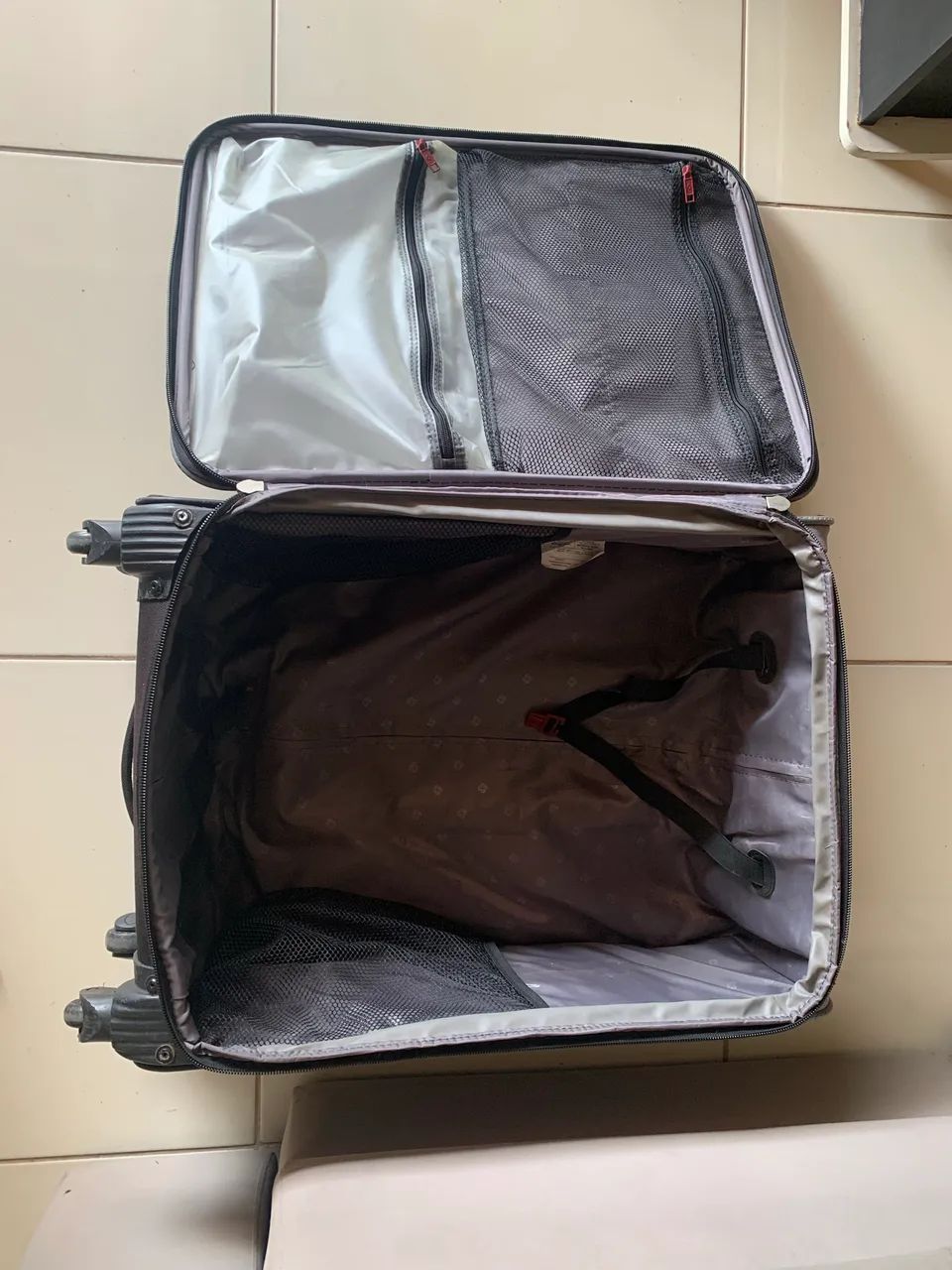 Mala de Viagem Samsonite com 4 Rodas - Foto 3
