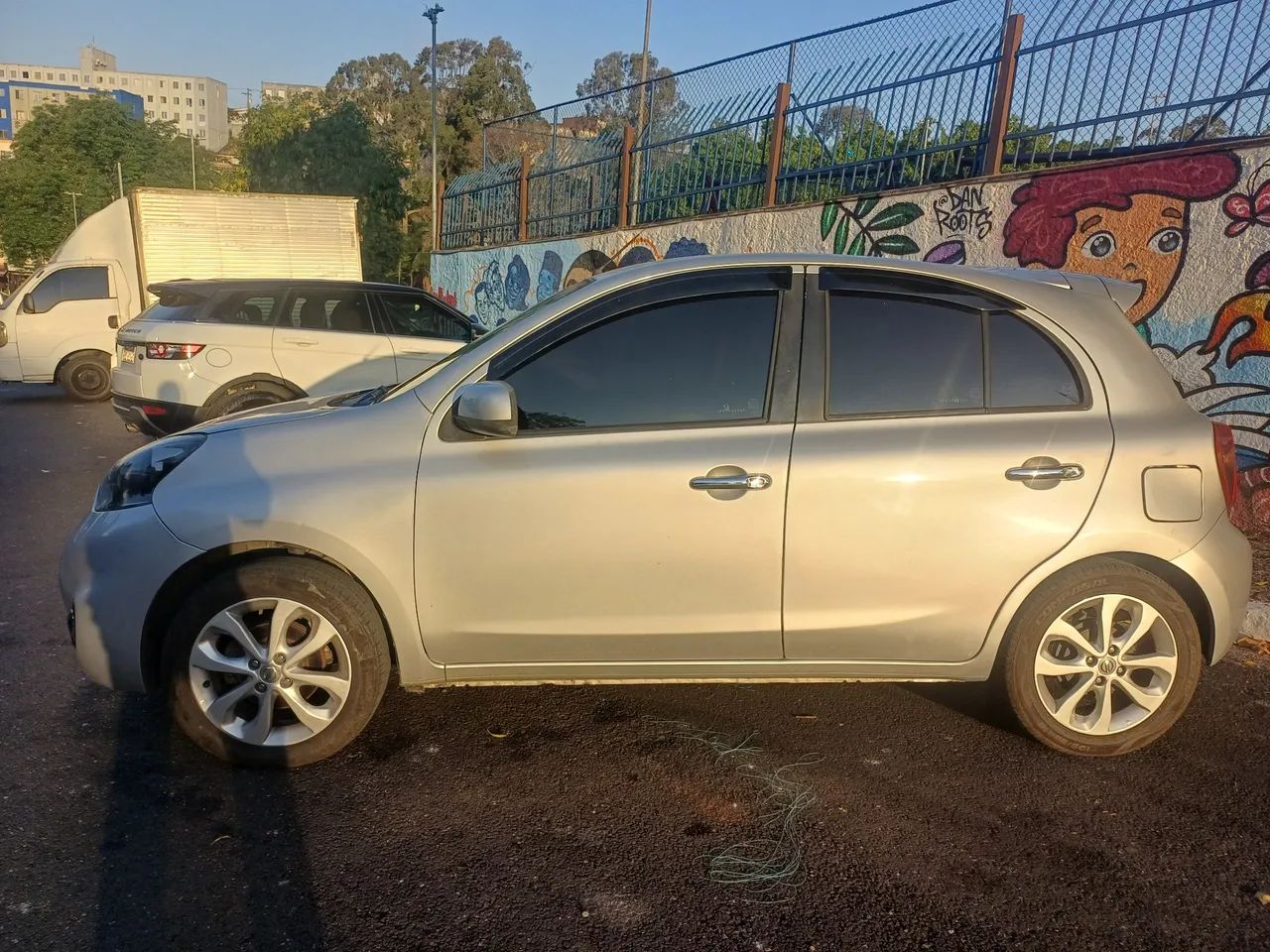 Nissan March SL 1.6 16V Flex Fuel 5p, foto 8 de 14