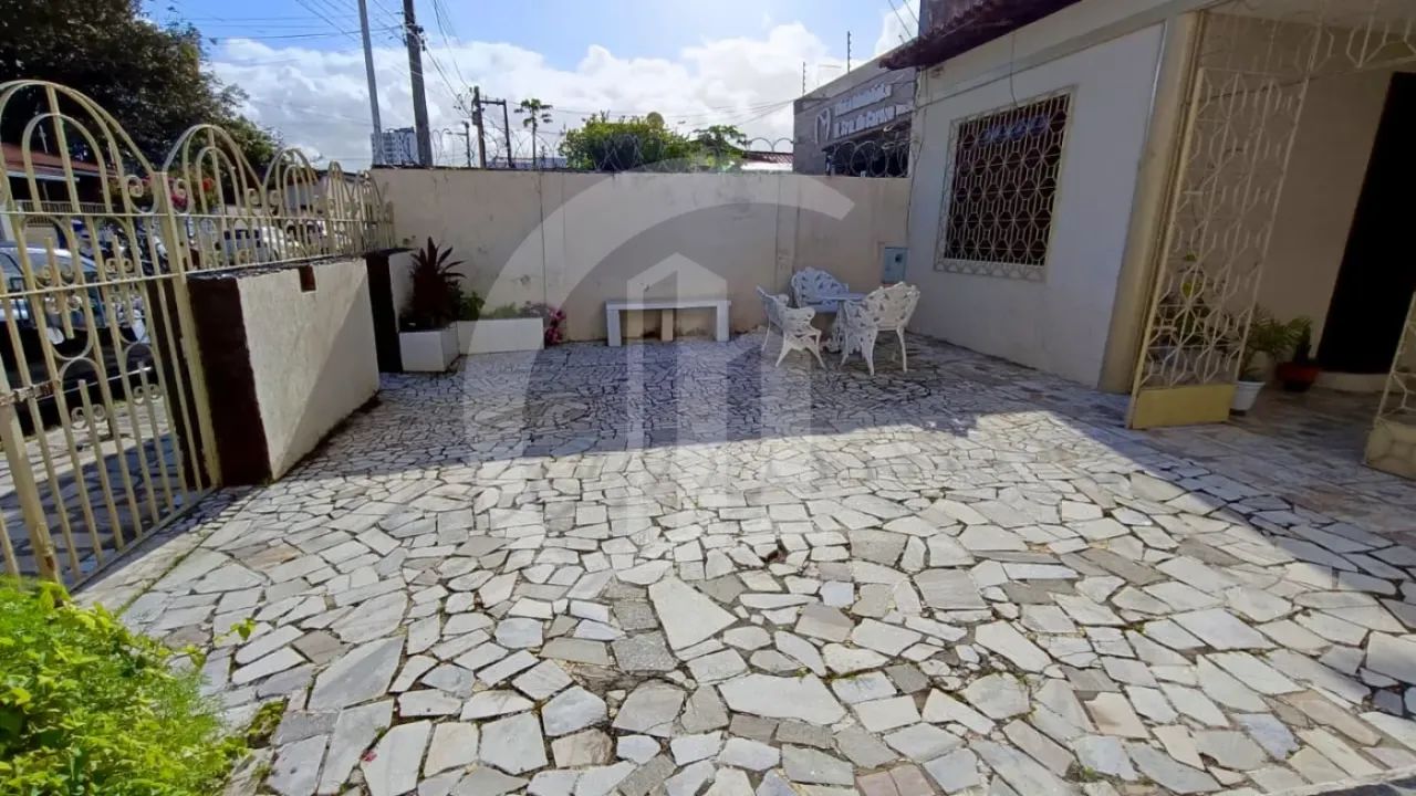 Casa à Venda no Bairro 13 de Julho - Foto 2