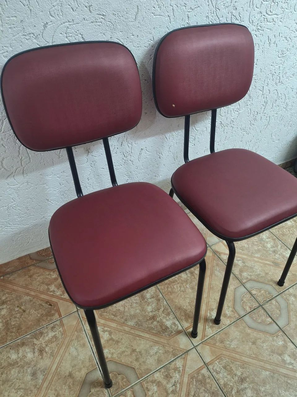 Cadeiras estofadas  - Foto 5