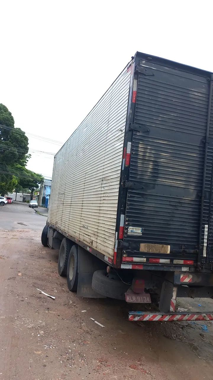 Baú 8,20 mts Piso ferro Randon - Foto 5
