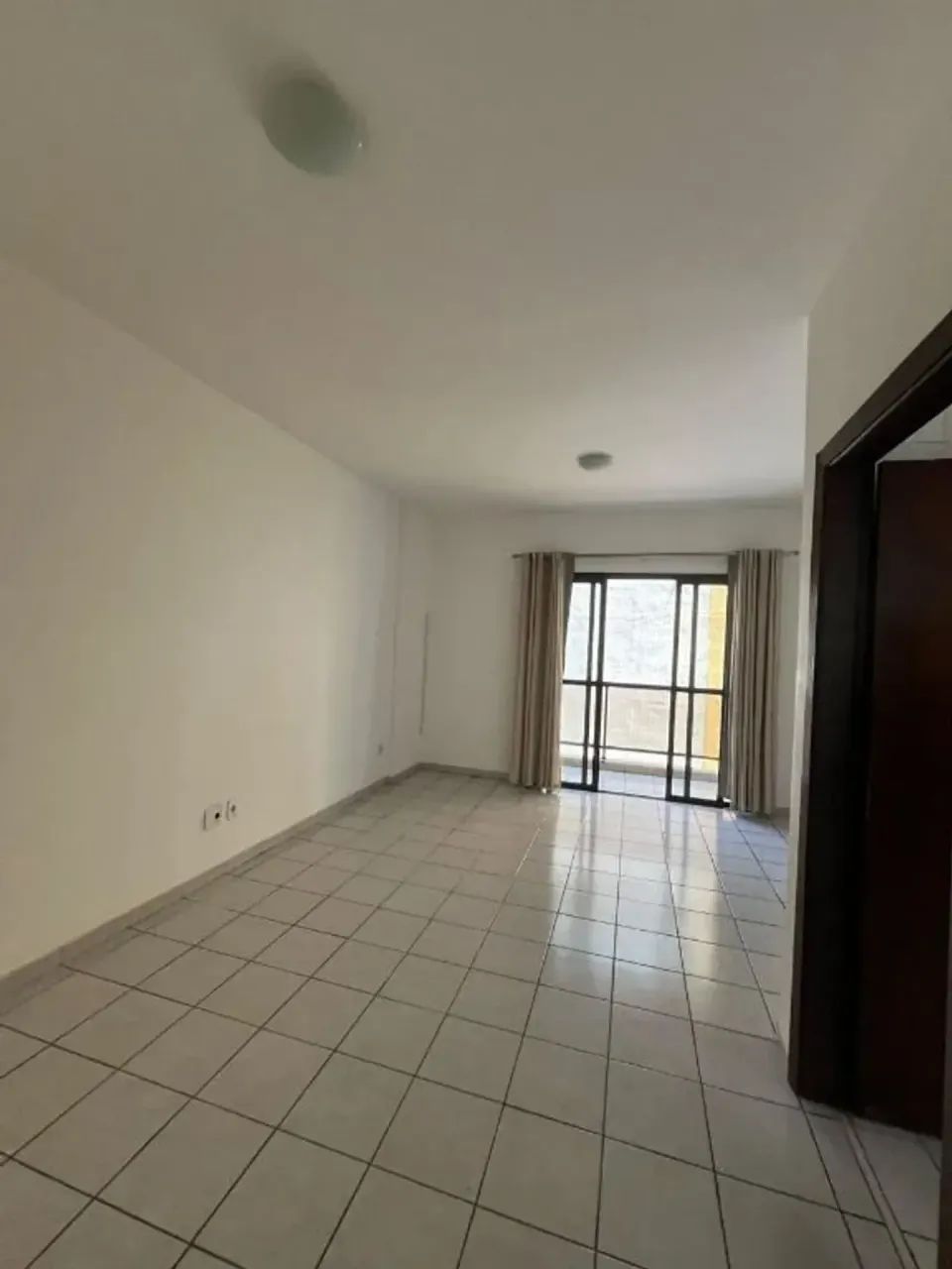 Apartamento Pronto para Morar no Centro de Taubaté  3 Dormitórios e Varanda - Foto 2