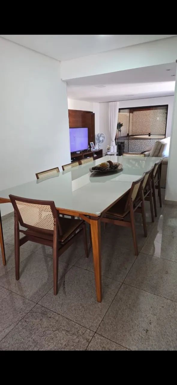 mesa de vidro laqueada de 8 lugares