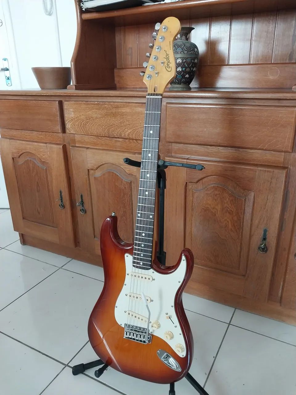 Guitarra Stratocaster Customizada - Foto 5