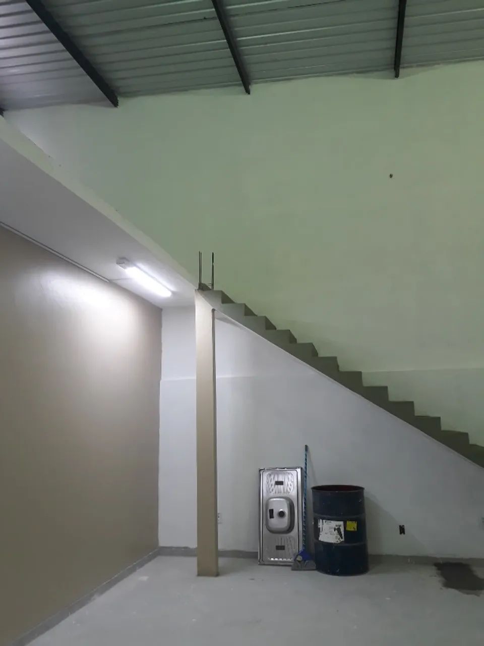 Aluga-se excelente Galpão no Novo Aleixo - Foto 2