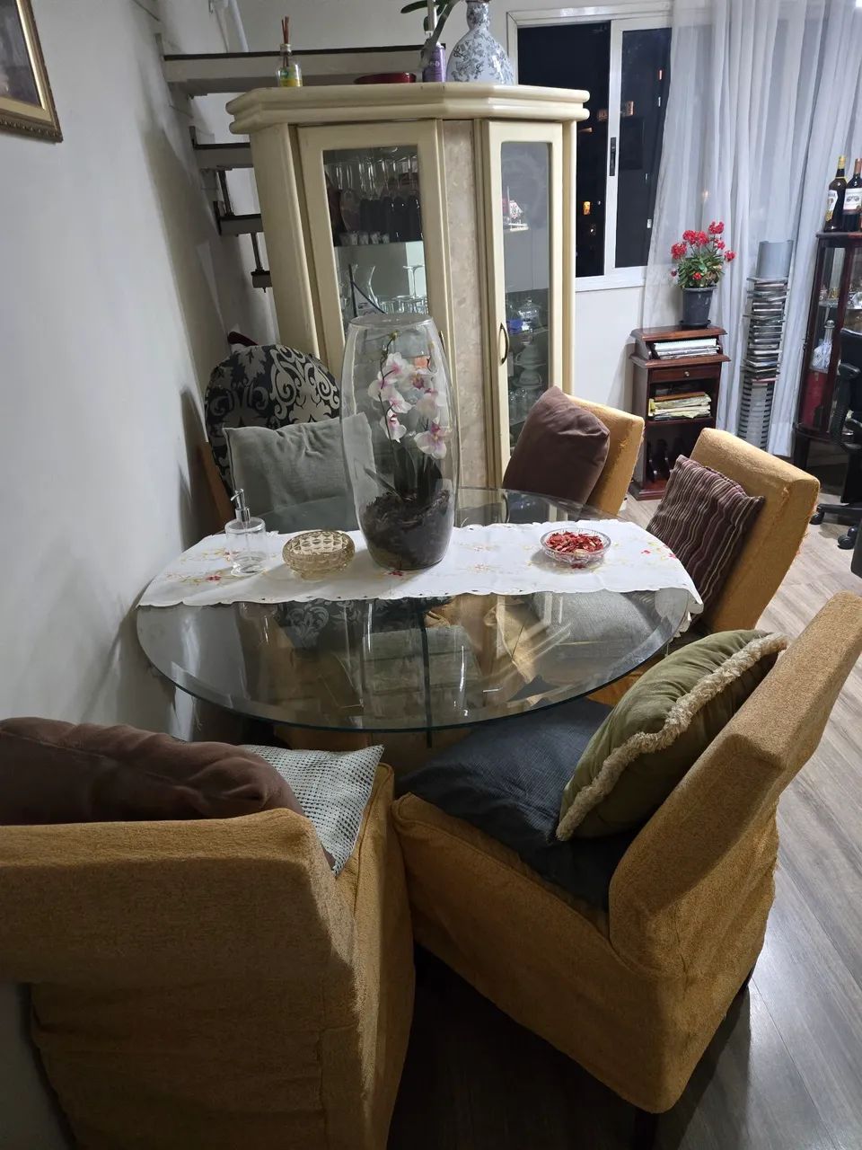 Mesa de vidro e buffet  - Foto 3