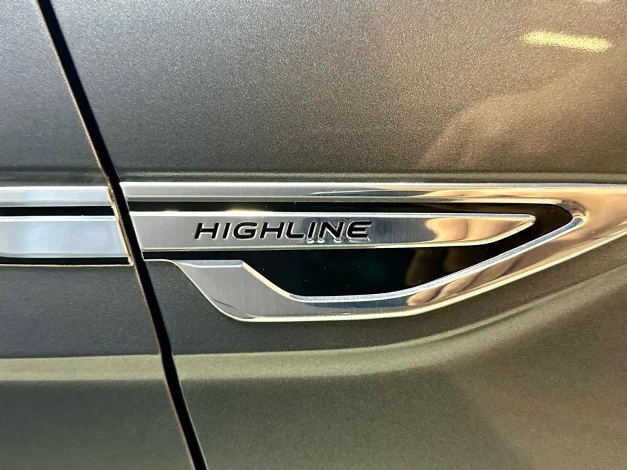 Volkswagen Nivus Highline 1.0 200 TSI Flex Aut., foto 4 de 12