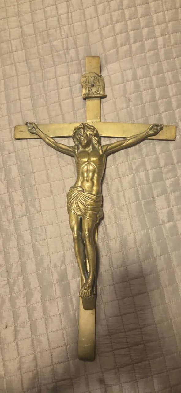 Crucifixo antigo, relíquia 