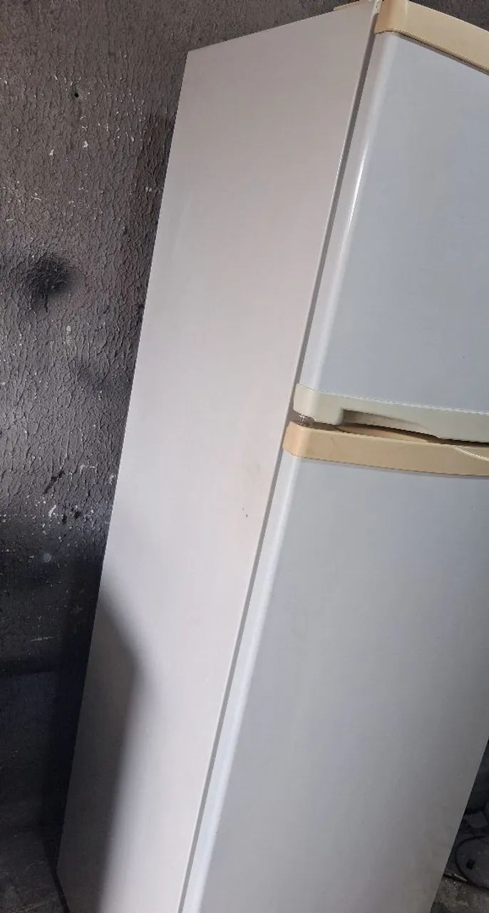 Vendo geladeira  consul frosfree  - Foto 4