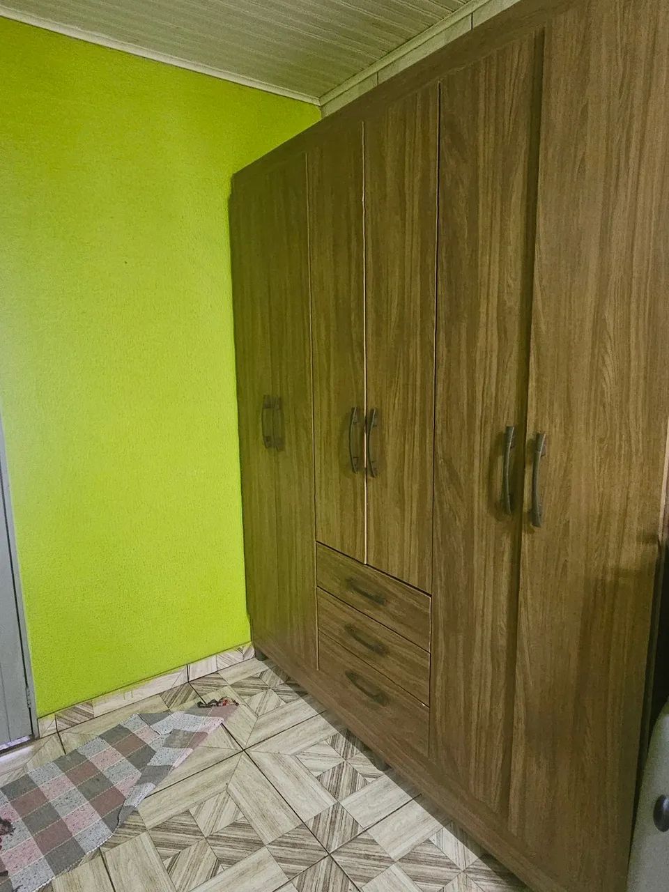 Guarda roupas de solteiro 6 portas e 3 gavetas - Foto 4