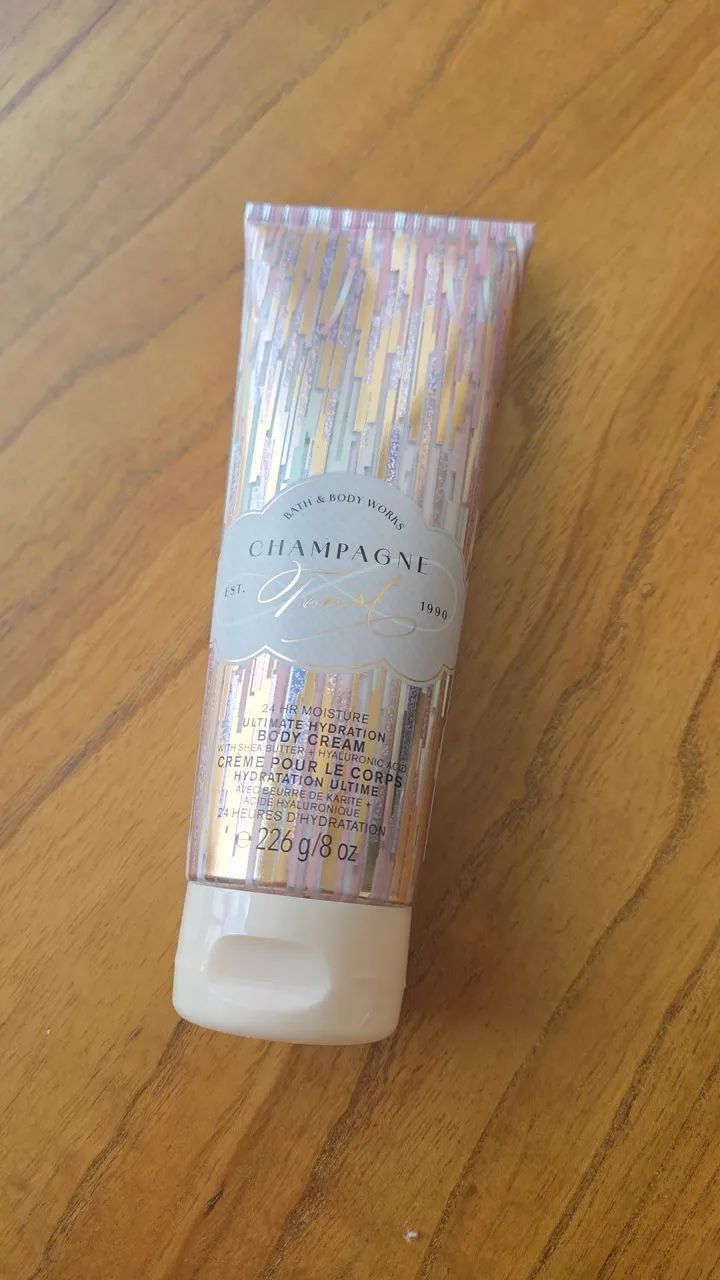 Creme bath & Both - Champagne Toast