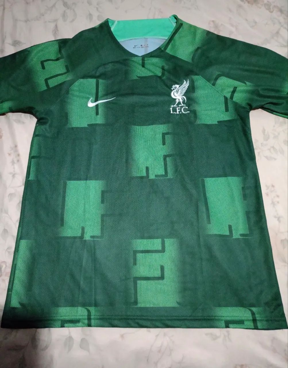Camisa do Liverpool verde - Foto 2