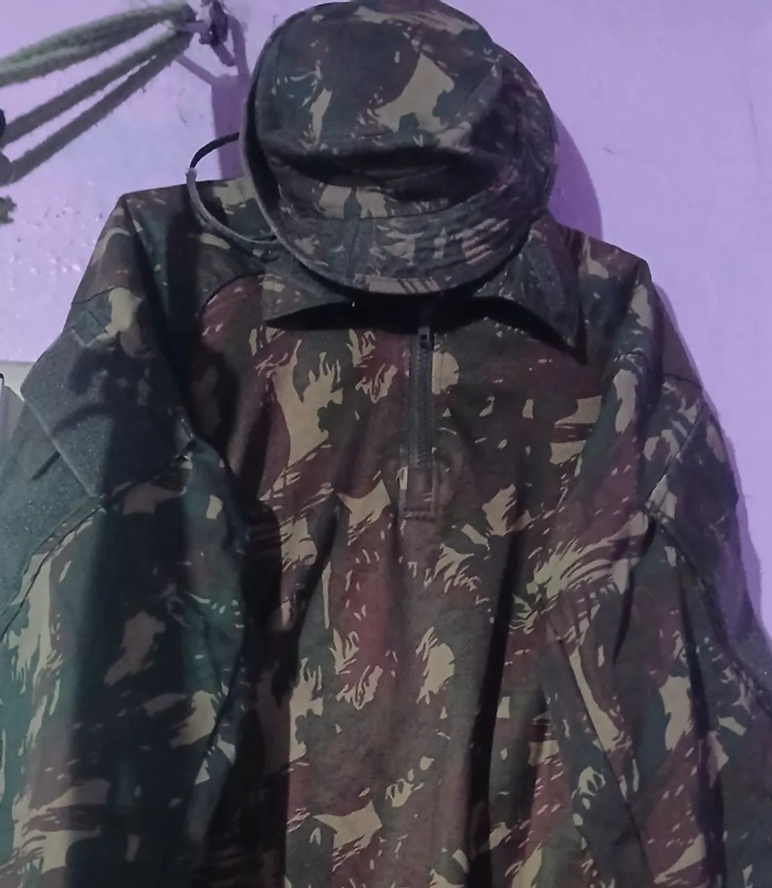 Vendo uma gandola e um goro de selva 