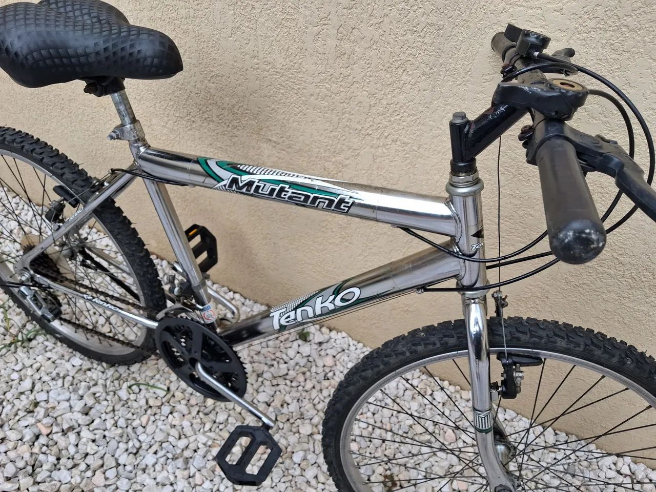 Bicicleta aro 24 Cromada 18 velocidades - Foto 2