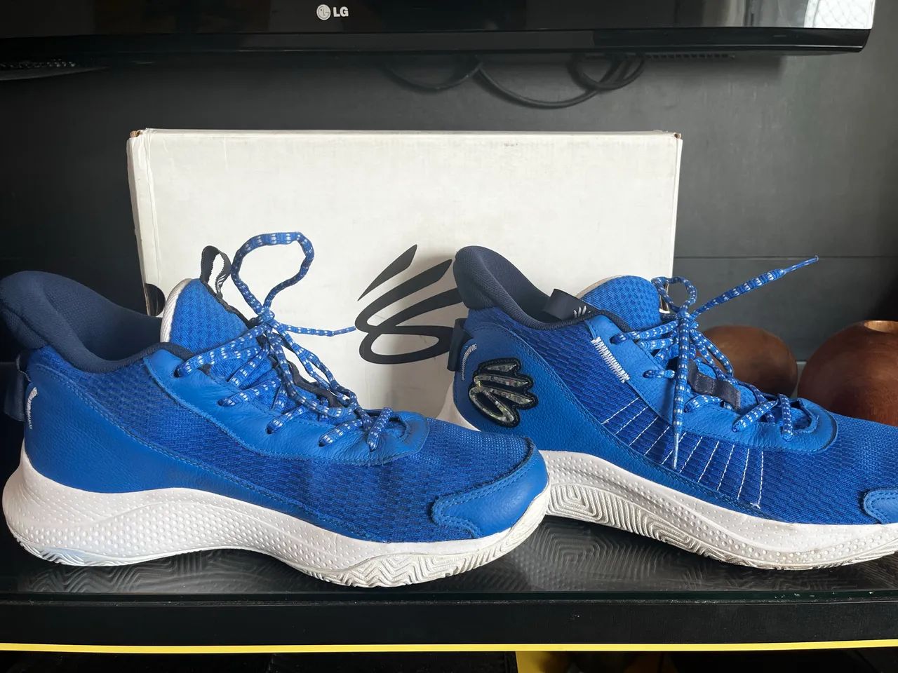 Tênis UA curry 3Z7 de quadra tamanho 44 azul - Calçados Esportivos