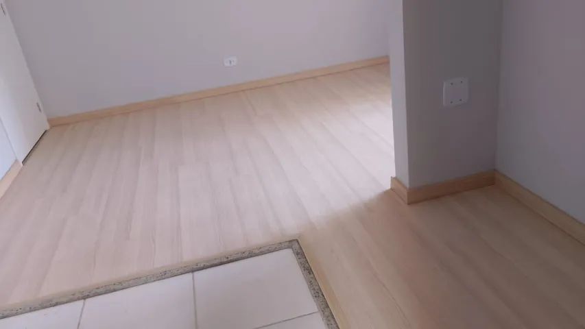 Pisos Laminados e Vinílicos - Foto 5