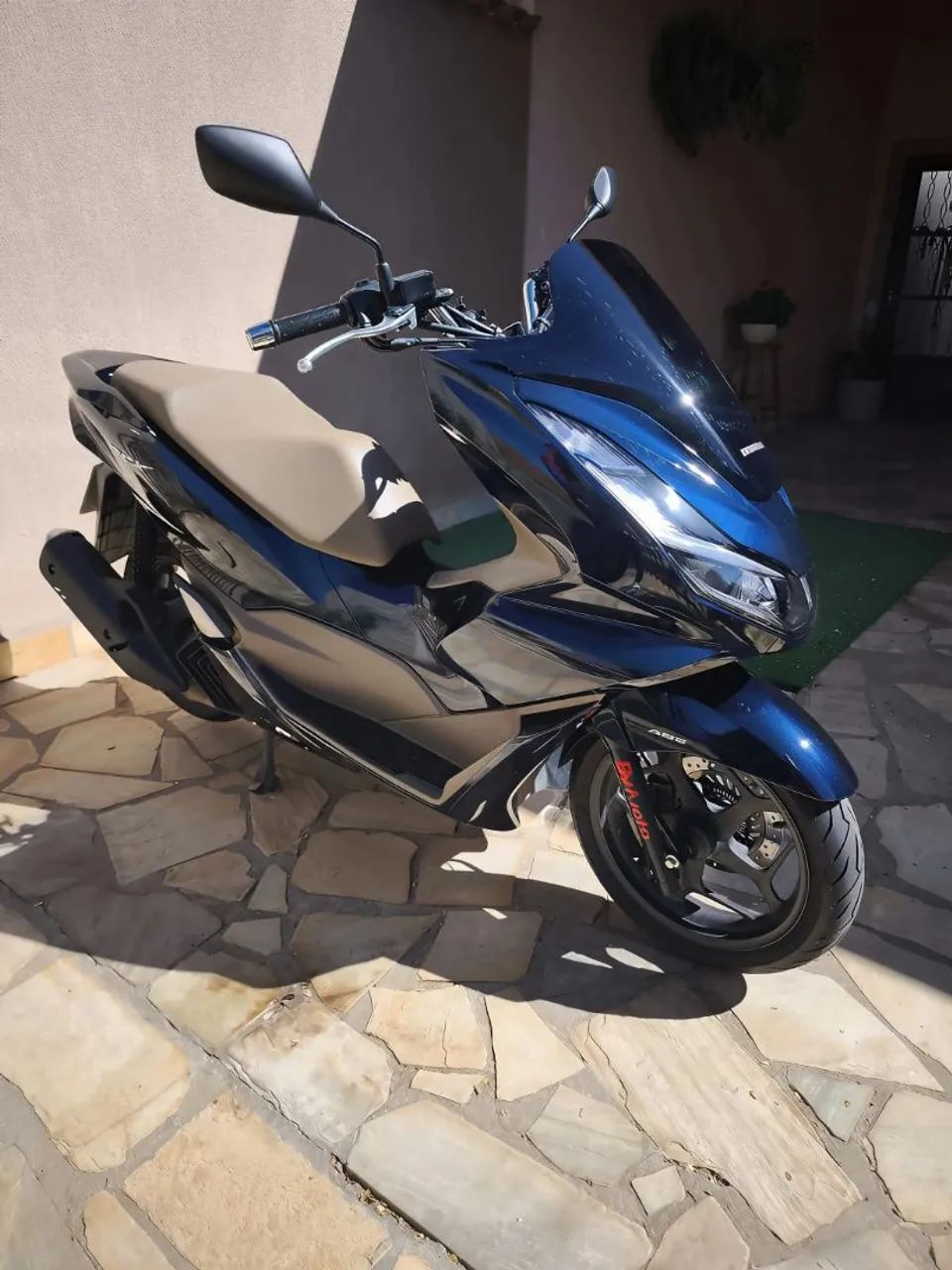 PCX DLX 2025 - Foto 4
