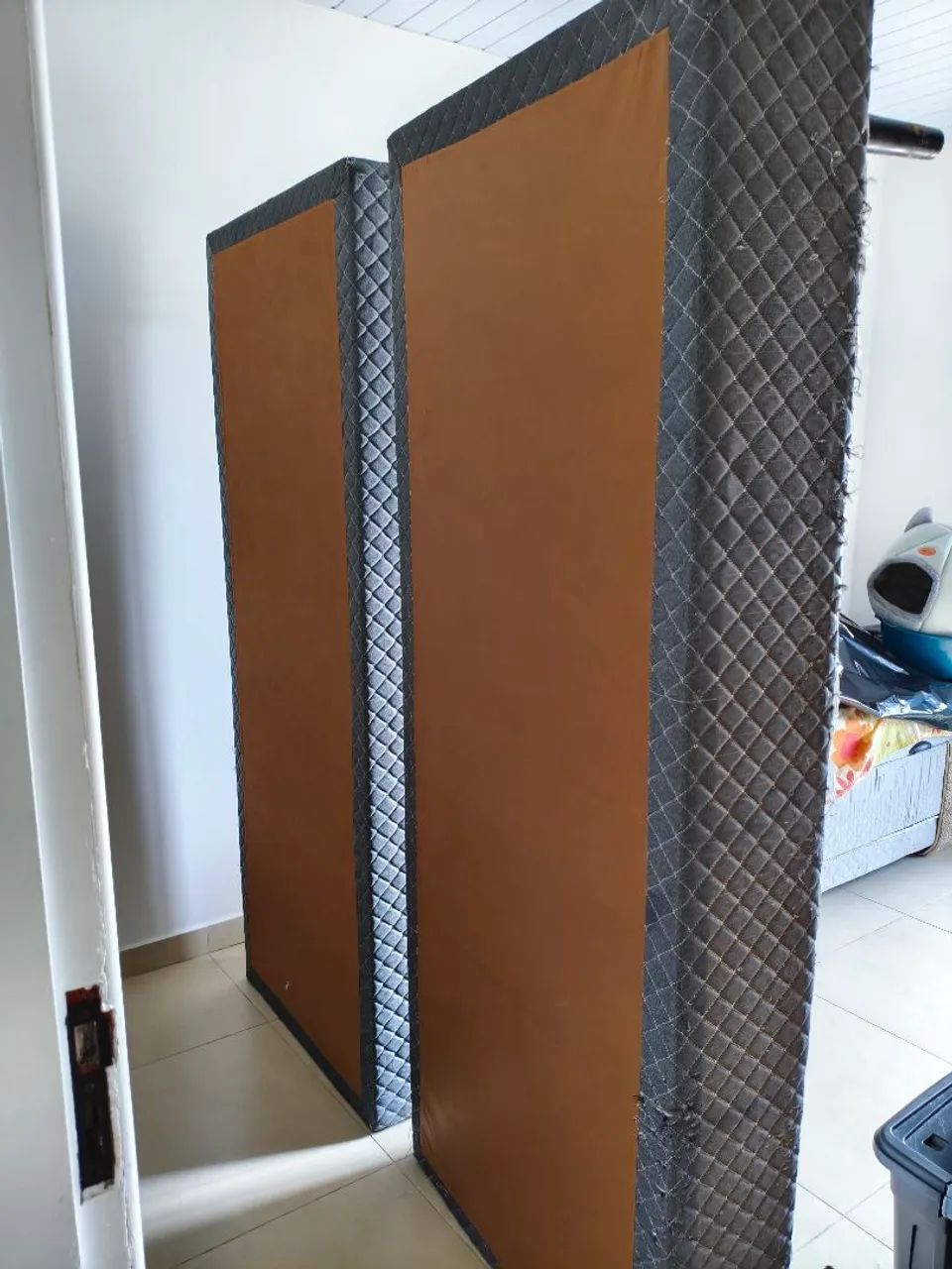 Cama casal com base