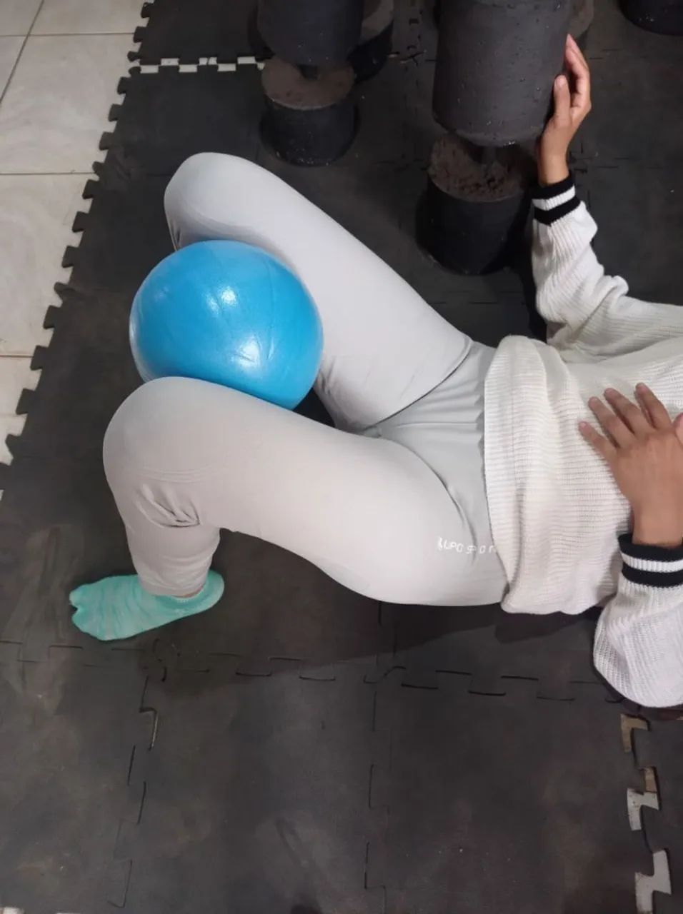 Mini bola yoga pilates - 25 cm - Foto 4