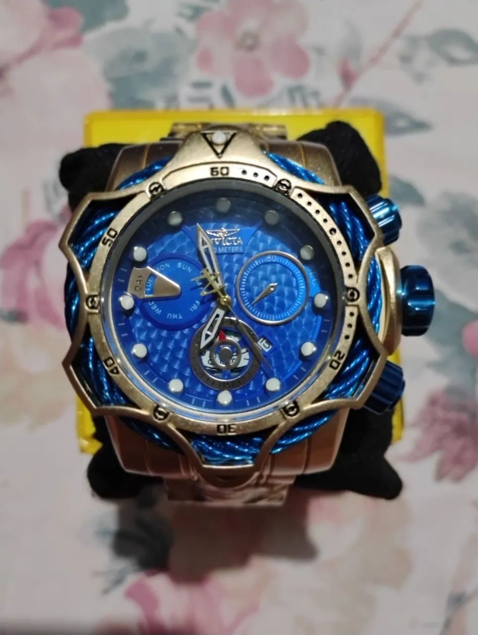 Relógio Invicta Reserve Venom 26654 - Dourado e Azul - Original na Caixa - Foto 2