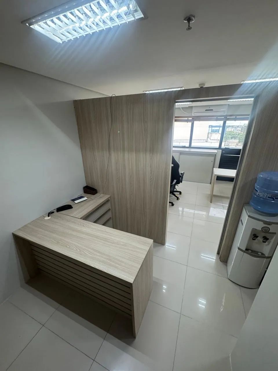 FÓRUM BUSINESS CENTER SALA COMERCIAL - 31,80M² MOBILIADA E CLIMATIZADA NO ADRIANÓPOLIS - Foto 4