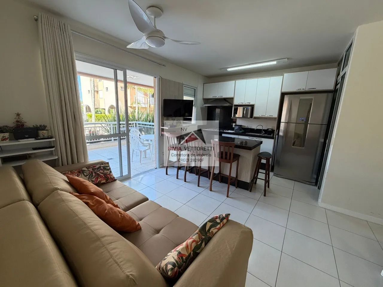 Apartamento térreo 2 dormitórios Mobiliado 150 metros do Mar! - Foto 2
