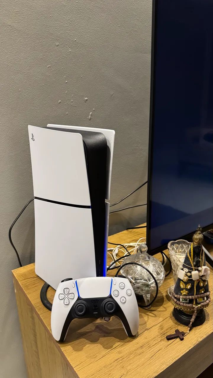 PS5 SLIM COM APENAS 6 MESES DE USO - Foto 4