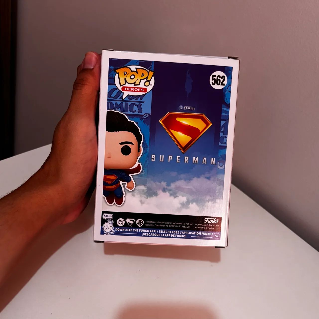 Funko Pop Superman - Clark Kent - 562 - Liga da Justiça  - Foto 3