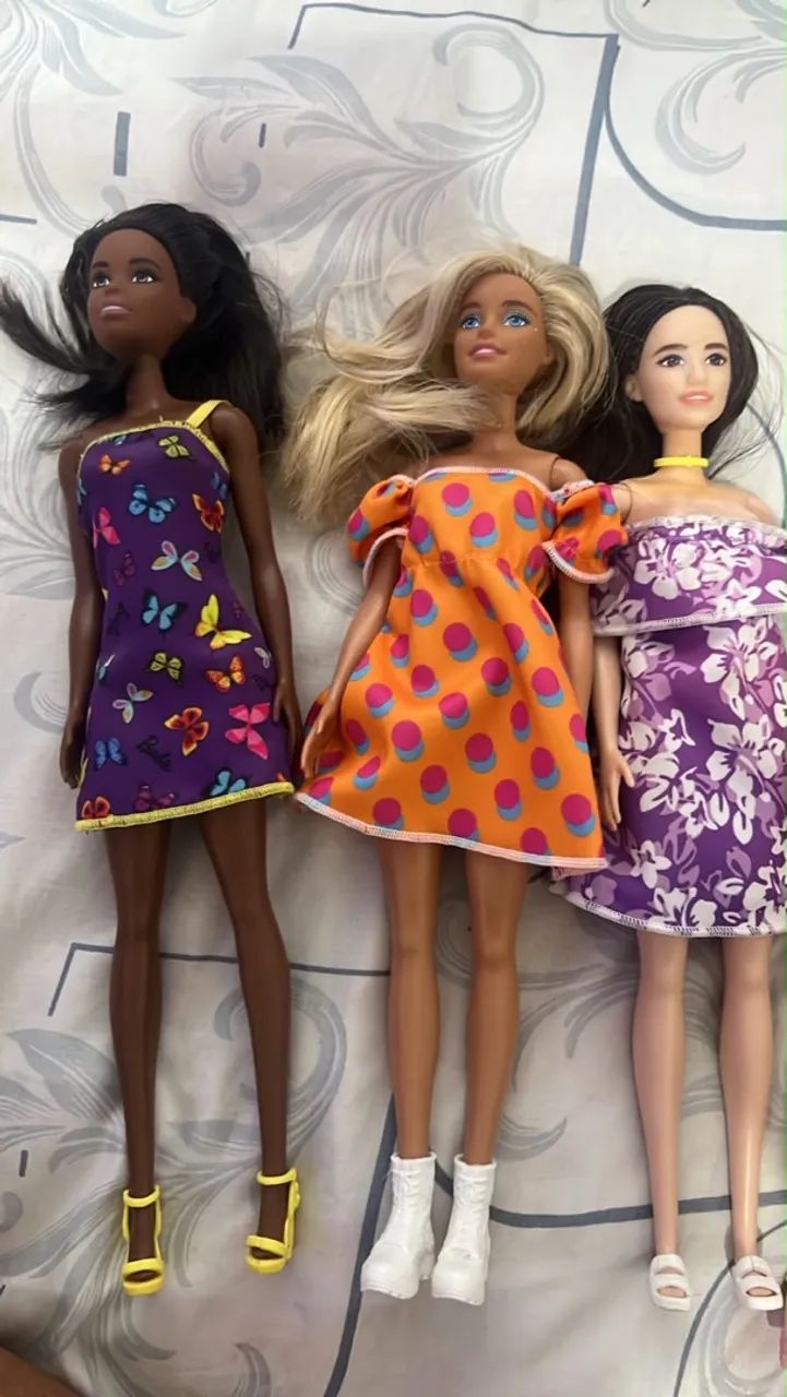 Bonecas Barbie e princesas  - Foto 2