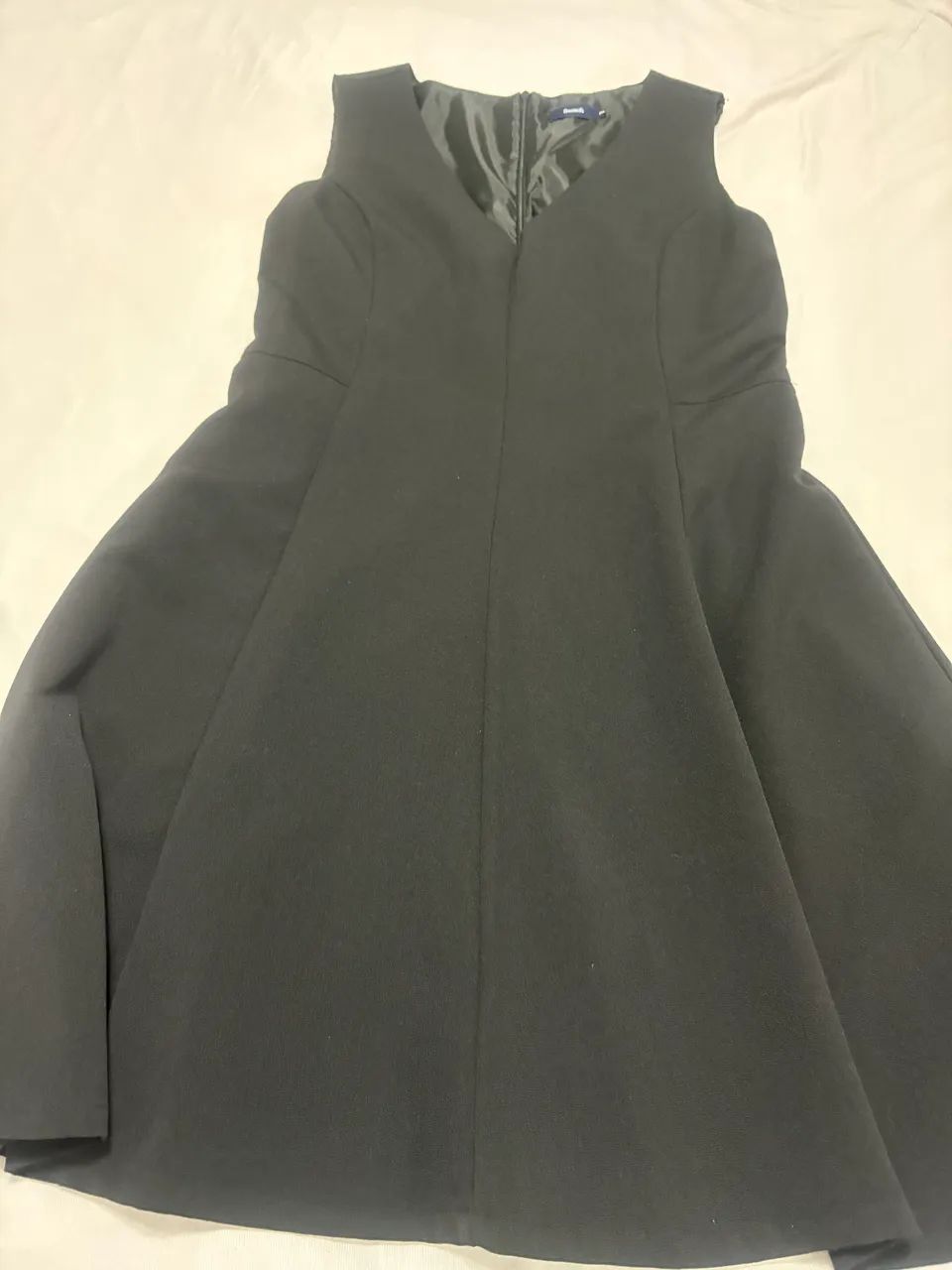 Vestido preto curto