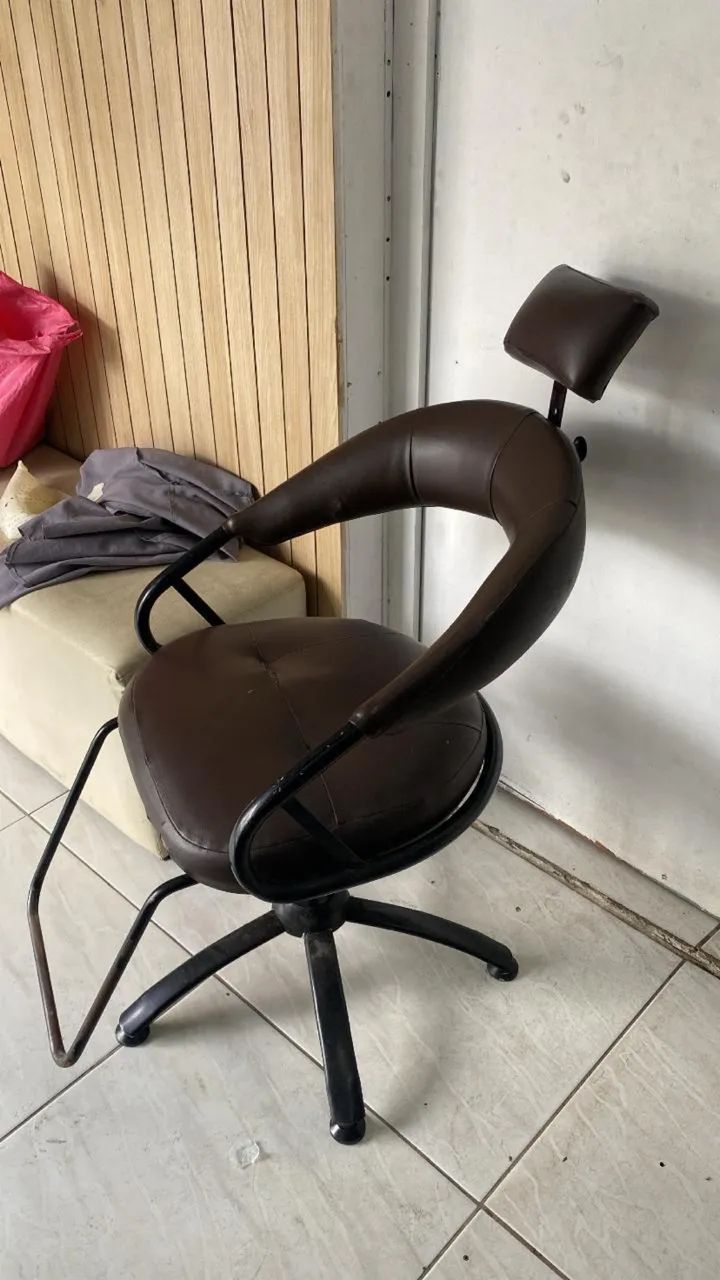 Vendo cadeira barbeiro