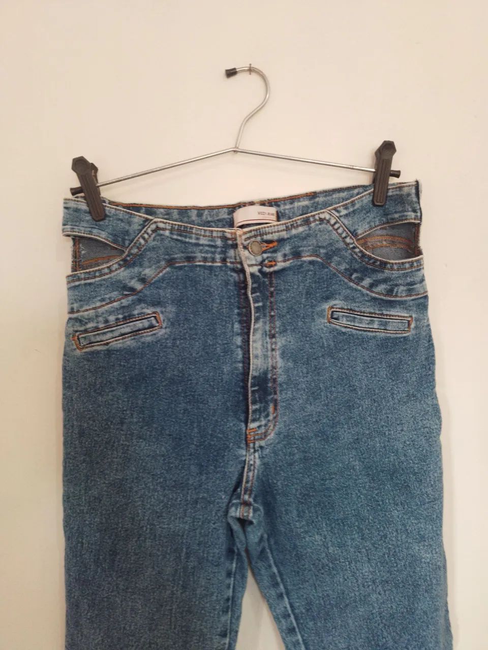 Calça jeans skinny com cut out  - Foto 4