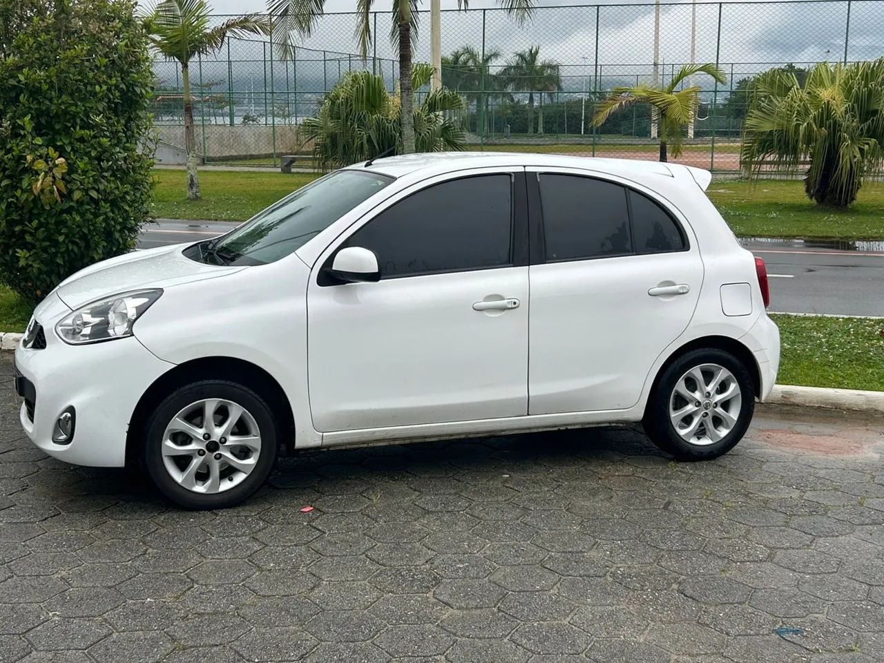 Nissan March 1.0 12V FLEX 5P 2018