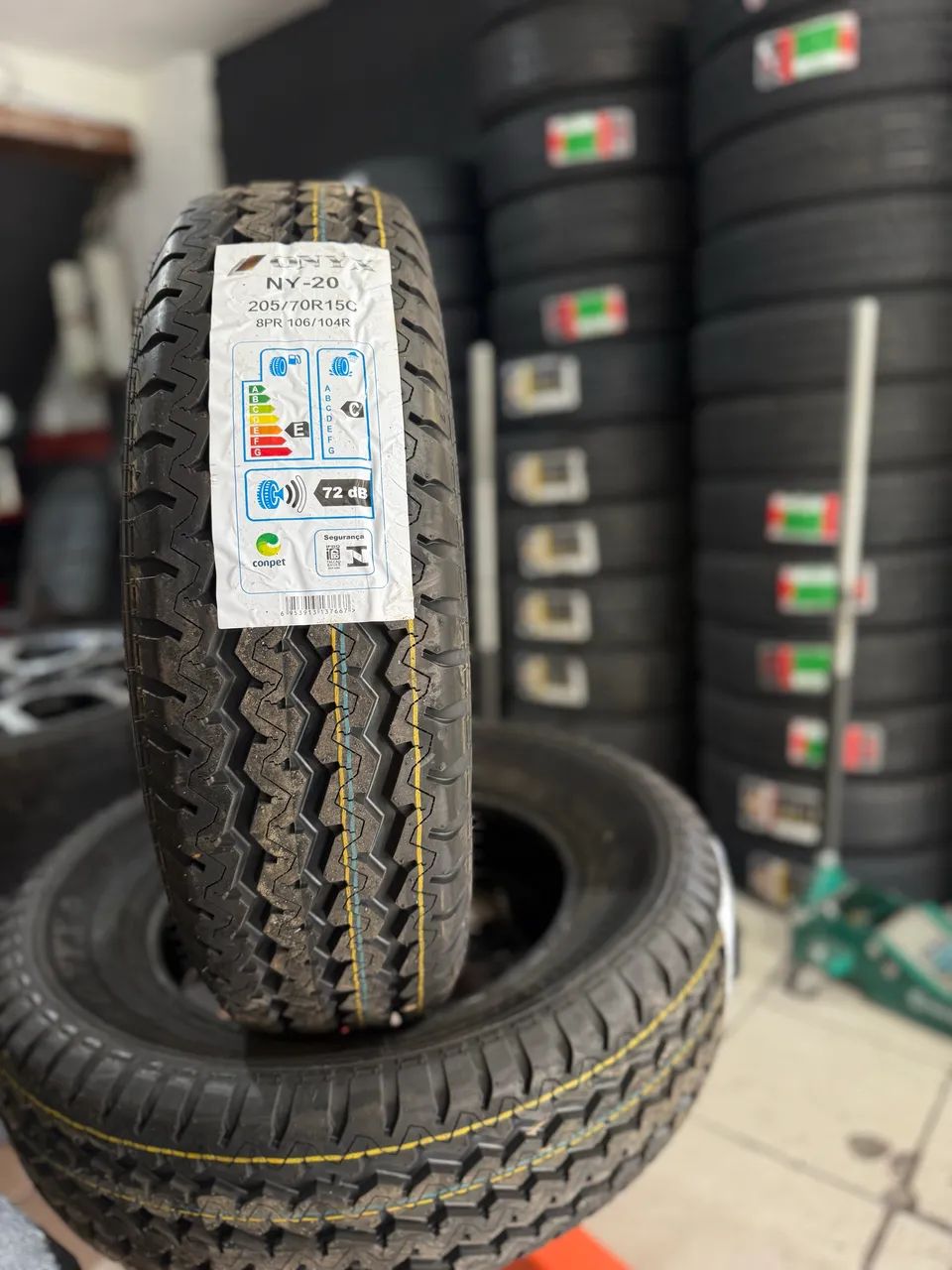 Kit 02 PNEUS 205/70R15 C ONYX ZERO  - Foto 2